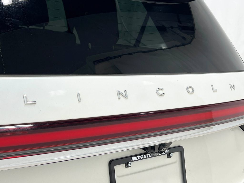 Used 2020 Lincoln Aviator Reserve w/ Elements Package Plus AWD/4WD image 40