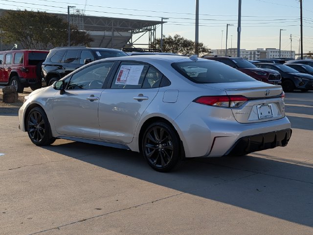Certified 2025 Toyota Corolla Hybrid Sedan FWD image 9