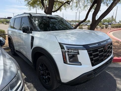 Used 2025 Nissan Armada PRO-4X w/ Pro-4X Premium Package AWD/4WD image 2