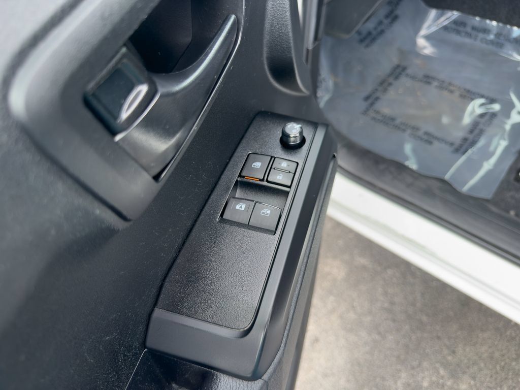 Used 2022 Toyota Tacoma SR RWD image 17