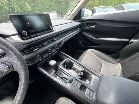 Used 2024 Honda Accord EX image 23