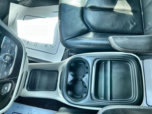 Used 2018 Chrysler Pacifica Touring-L FWD image 24