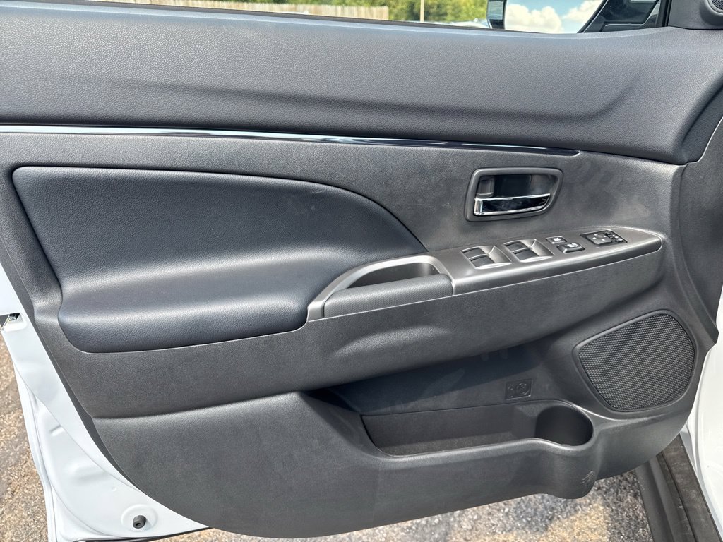 New 2027 Mitsubishi Outlander Sport SE AWD/4WD image 30