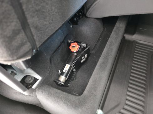 Used 2024 GMC Sierra 2500 AT4X image 14