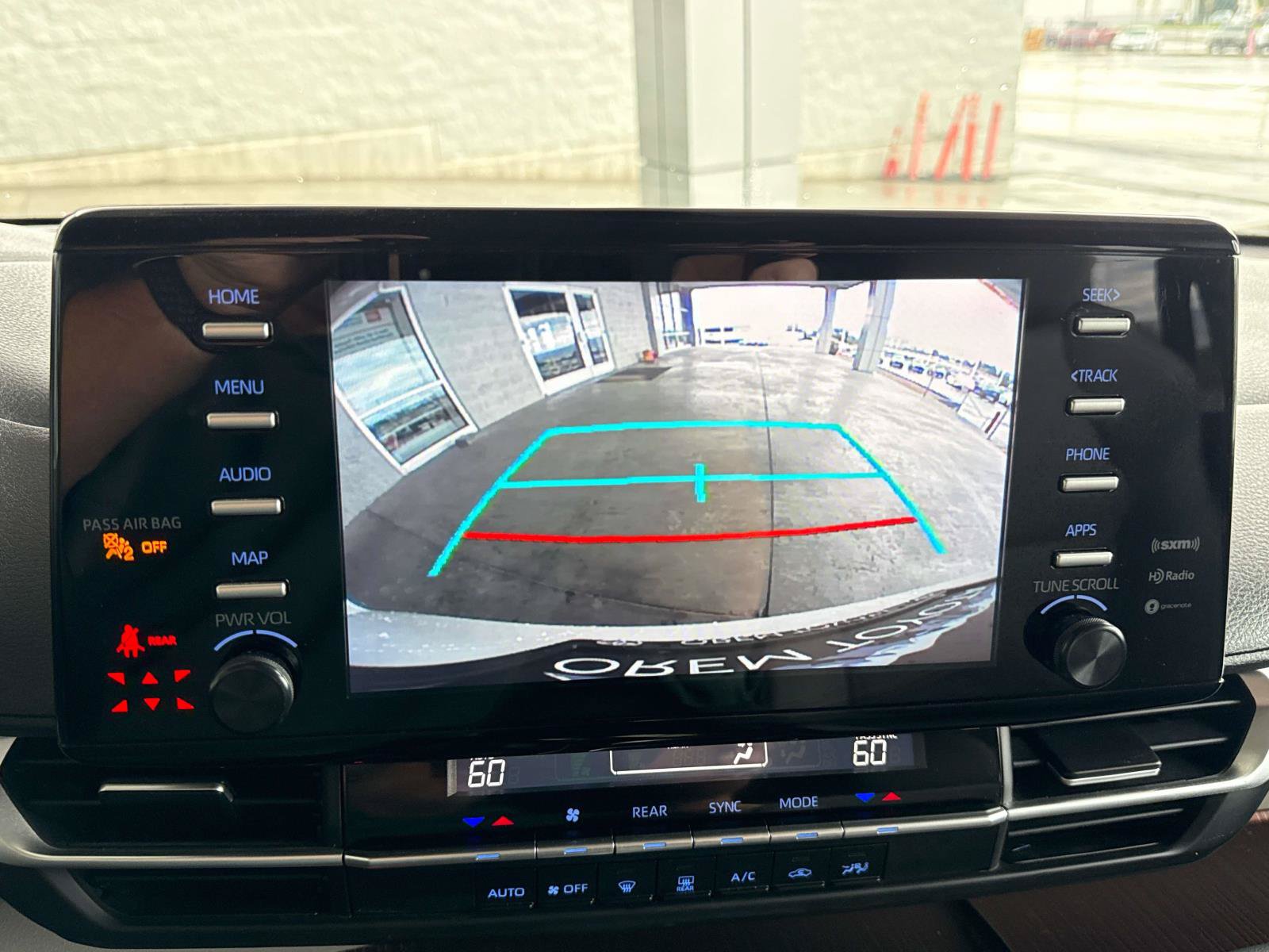 Used 2024 Toyota Sienna LE AWD/4WD image 24