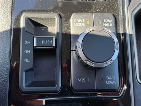 Used 2022 Toyota Tundra SR5 image 29