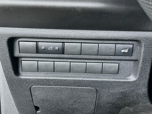 Used 2024 Mitsubishi Outlander SE AWD/4WD image 17