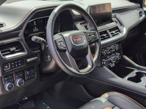 Used 2024 GMC Yukon AT4 w/ Technology Package AWD/4WD image 8