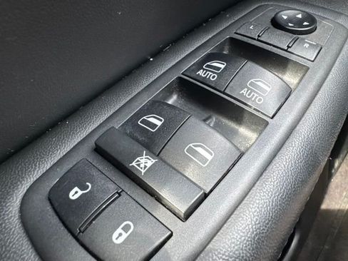 Used 2019 Jeep Grand Cherokee Limited AWD/4WD image 27