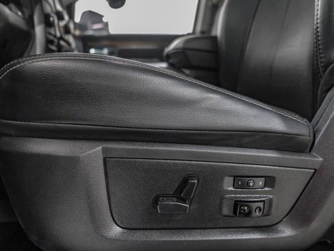 Used 2018 RAM 2500 Laramie w/ Sport Appearance Group AWD/4WD image 31