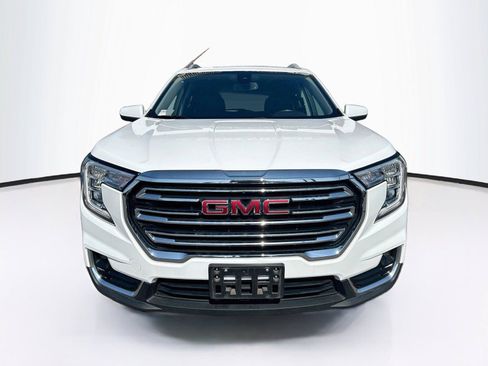 Used 2024 GMC Terrain SLT AWD/4WD image 8