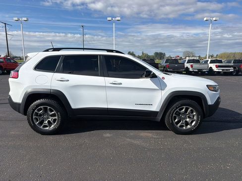 Used 2022 Jeep Cherokee Trailhawk AWD/4WD image 6