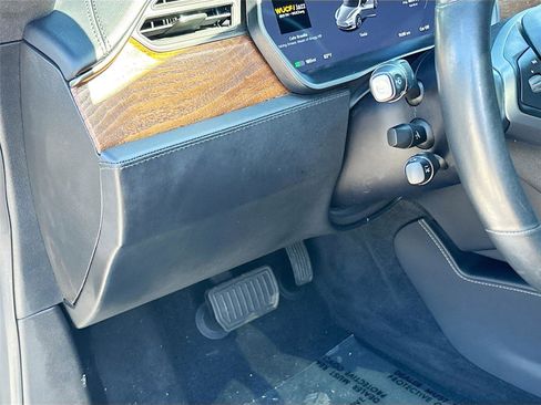 Used 2020 Tesla Model S Long Range Plus image 10