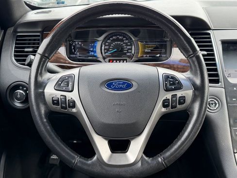 Used 2016 Ford Taurus Limited image 17