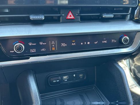 Certified 2025 Kia Sportage EX w/ Premium Package AWD/4WD image 29