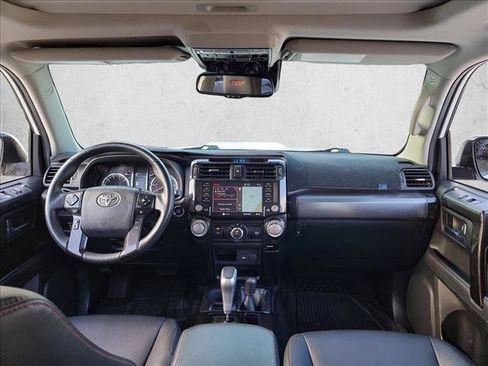 Used 2020 Toyota 4Runner TRD Off-Road Premium w/ Moonroof Package AWD/4WD image 18