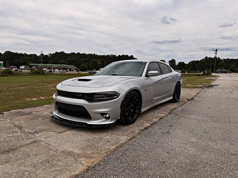 Used 2020 Dodge Charger Scat Pack RWD image 1