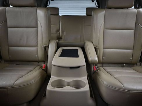Used 2011 Nissan Armada Platinum w/ 2nd Row Captain Seat Pkg RWD image 26