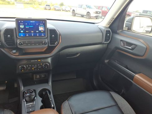 Used 2023 Ford Bronco Sport Outer Banks w/ Tech Package AWD/4WD image 14