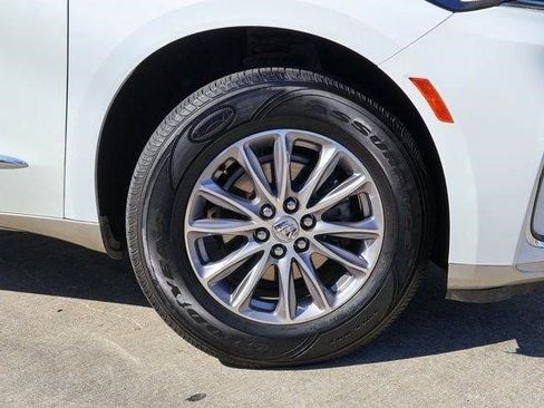 Certified 2023 Buick Enclave Essence image 23