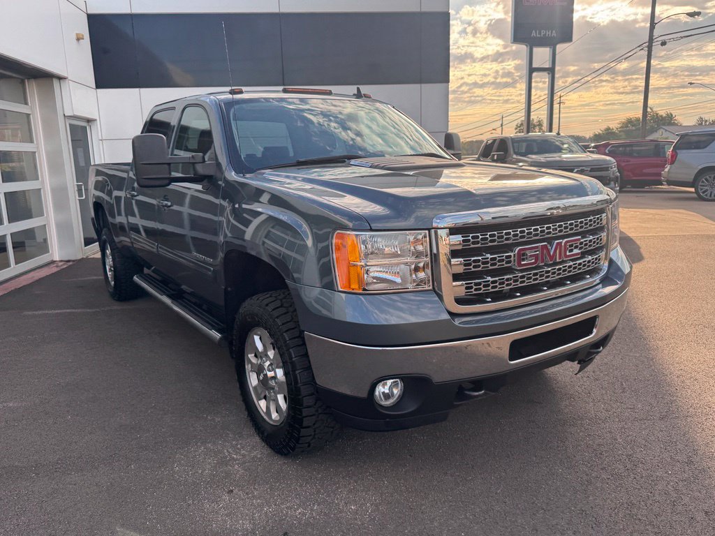 Used 2014 GMC Sierra 2500 SLT w/ SLT Convenience Package AWD/4WD image 10
