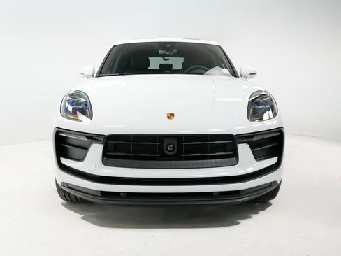 New 2026 Porsche Macan AWD/4WD image 6