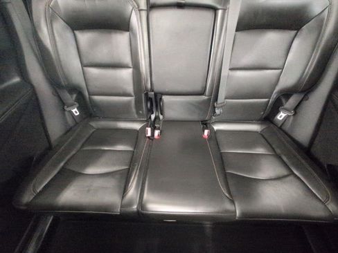 Used 2018 Chevrolet Equinox Premier FWD image 23