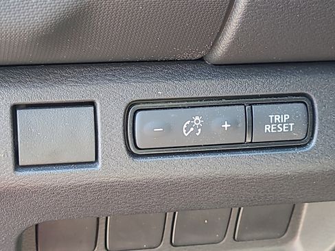 Used 2023 Nissan Frontier S image 29