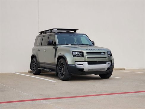 Used 2025 Land Rover Defender 110 S image 3