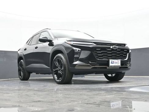Used 2026 Chevrolet Trax ACTIV w/ Driver Confidence Package FWD image 48