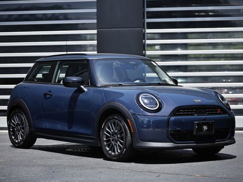 Used 2025 MINI Cooper S FWD image 1