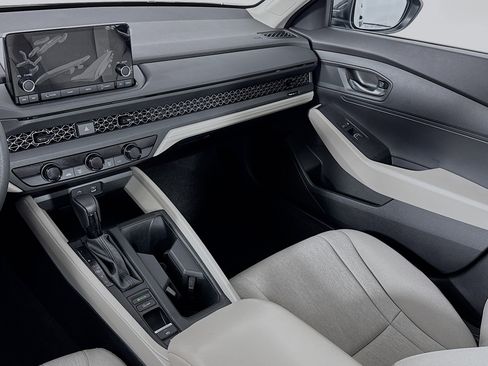 Certified 2023 Honda Accord LX image 21