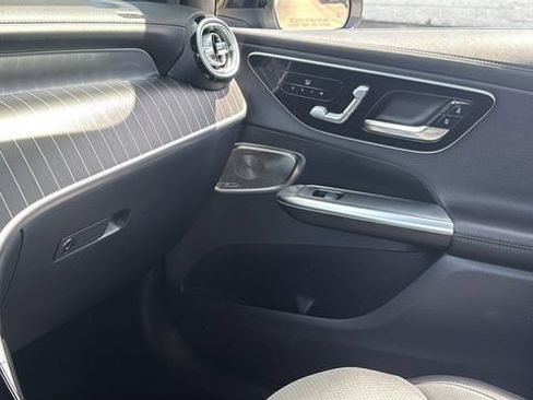 Certified 2025 Mercedes-Benz GLC 300 4MATIC image 33