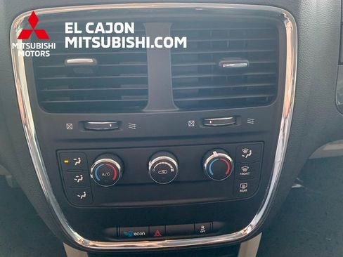 Used 2015 Dodge Grand Caravan American Value Package w/ UConnect Hands-Free Group image 13