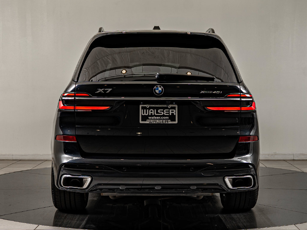 Used 2025 BMW X7 xDrive40i w/ M Sport Package AWD/4WD image 6