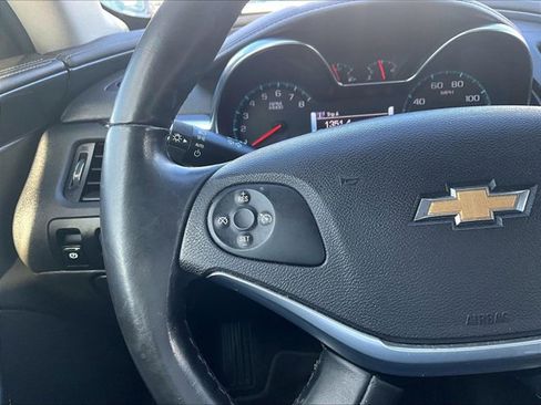 Used 2015 Chevrolet Impala LT w/ Convenience Package FWD image 18