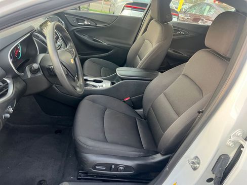 Used 2024 Chevrolet Malibu LT image 36