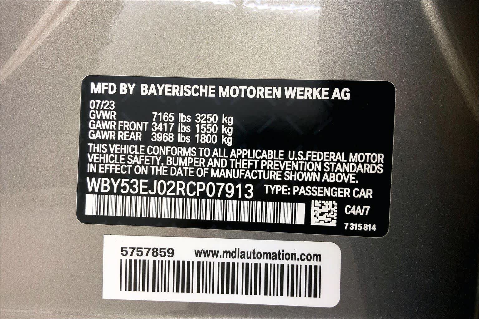 Used 2024 BMW i7 xDrive60 AWD/4WD image 36