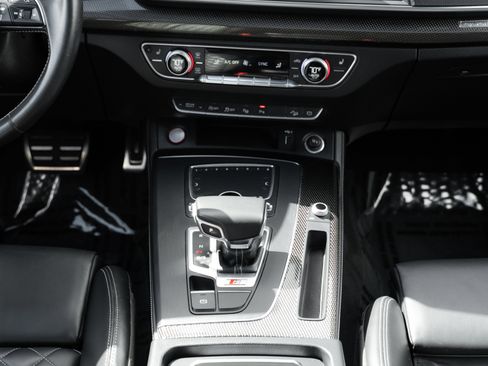 Used 2019 Audi SQ5 Prestige AWD/4WD image 18