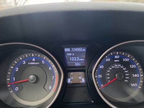 Used 2013 Hyundai Elantra GT w/ Touch & Go Pkg image 8