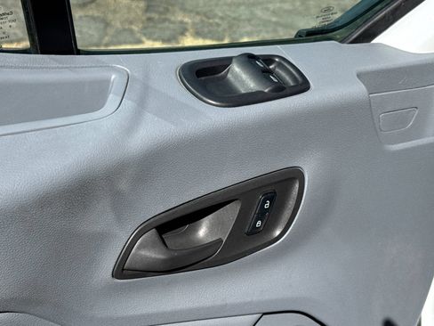 Used 2019 Ford Transit 350 XLT RWD image 22