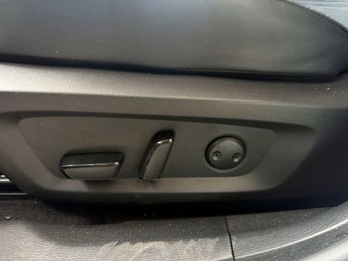 Used 2024 Mitsubishi Outlander 4WD Plug-In Hybrid image 21