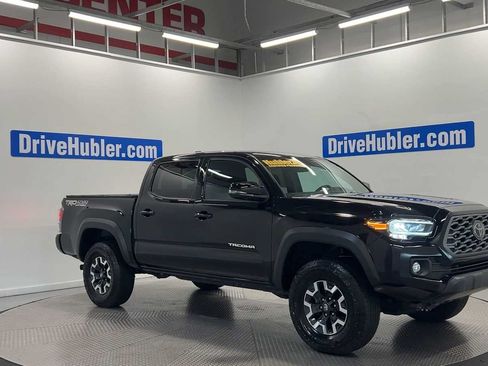 Used 2023 Toyota Tacoma TRD Off-Road w/ Advanced Technology Package AWD/4WD image 2