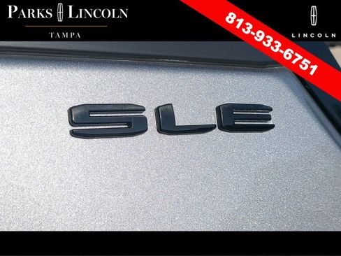 Used 2024 GMC Terrain SLE w/ Driver Convenience Package FWD image 13