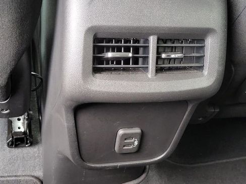 Used 2022 GMC Terrain SLE image 13