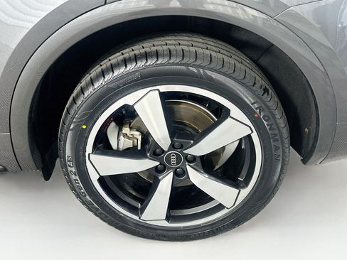 Used 2023 Audi Q5 2.0T Premium Plus w/ Premium Plus Package AWD/4WD image 11