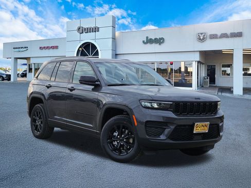 New 2025 Jeep Grand Cherokee Altitude image 1