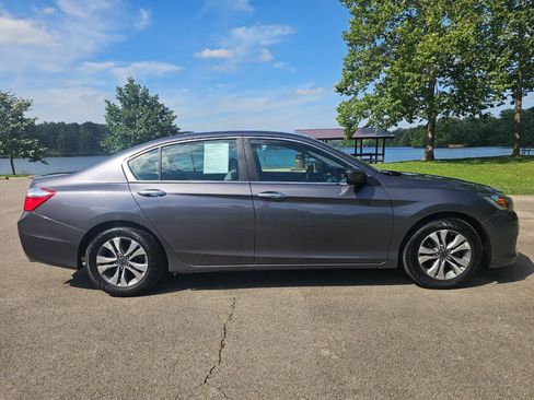 Used 2014 Honda Accord LX image 3