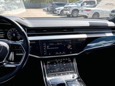 Used 2020 Audi A8 L 4.0T image 20