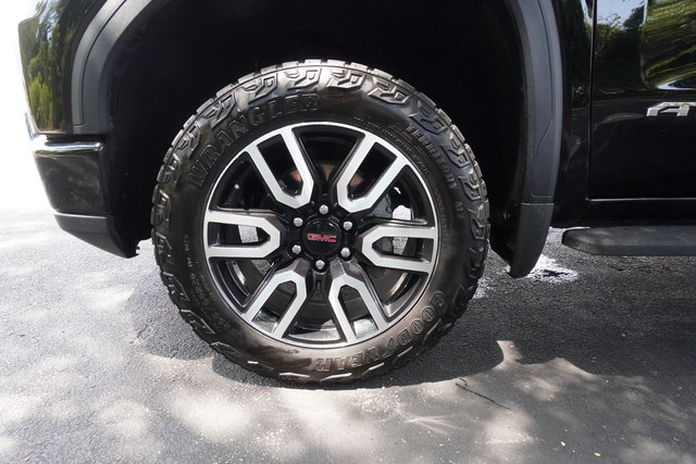 Used 2024 GMC Sierra 1500 AT4 w/ Technology Package AWD/4WD image 38